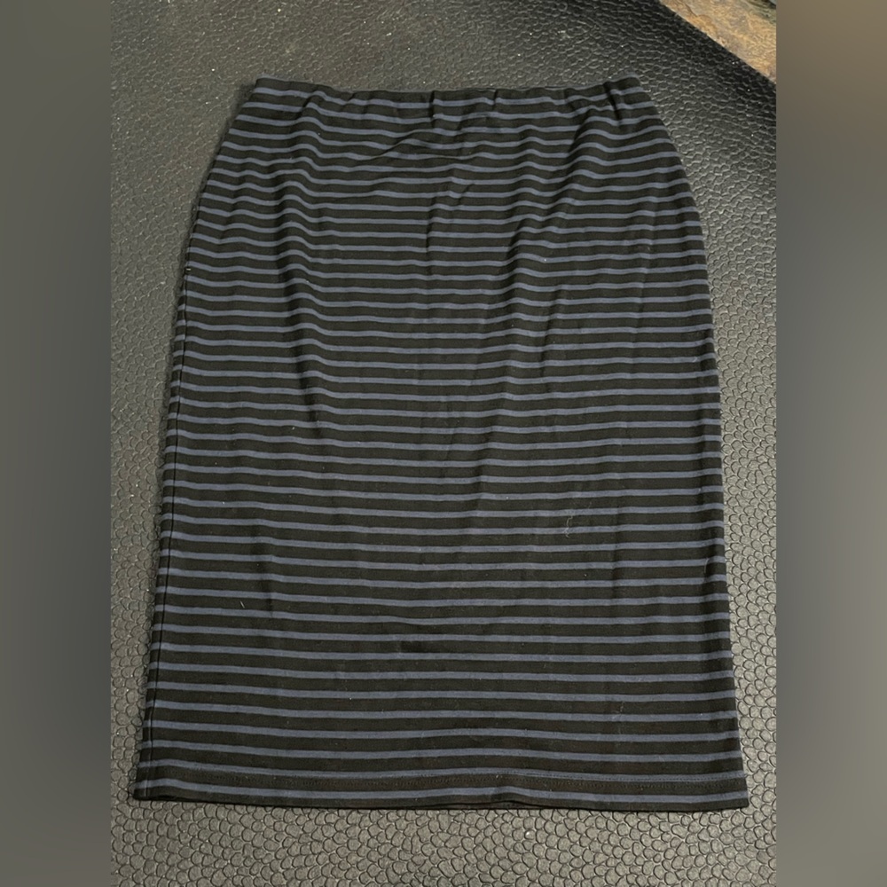 Sanctuary size small black and blue striped pull on pencil skirt‎